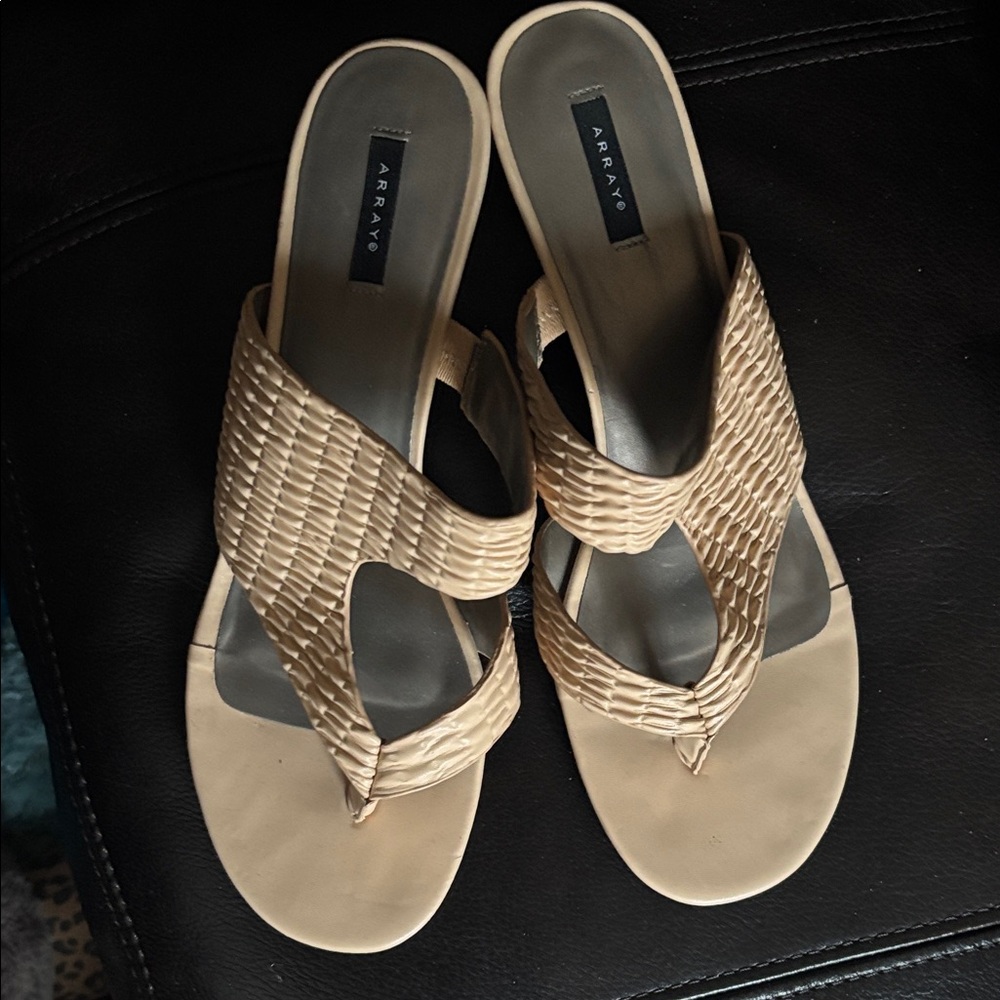 Array Women's Woven Thong Sandals in Tan